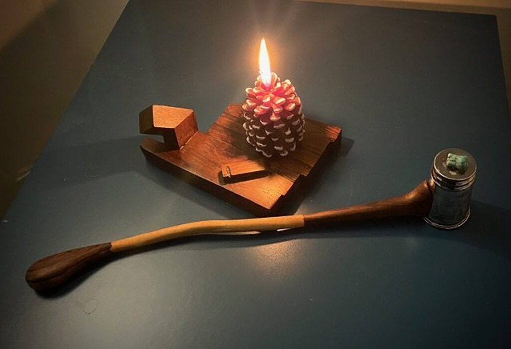 Candle & Snuff
